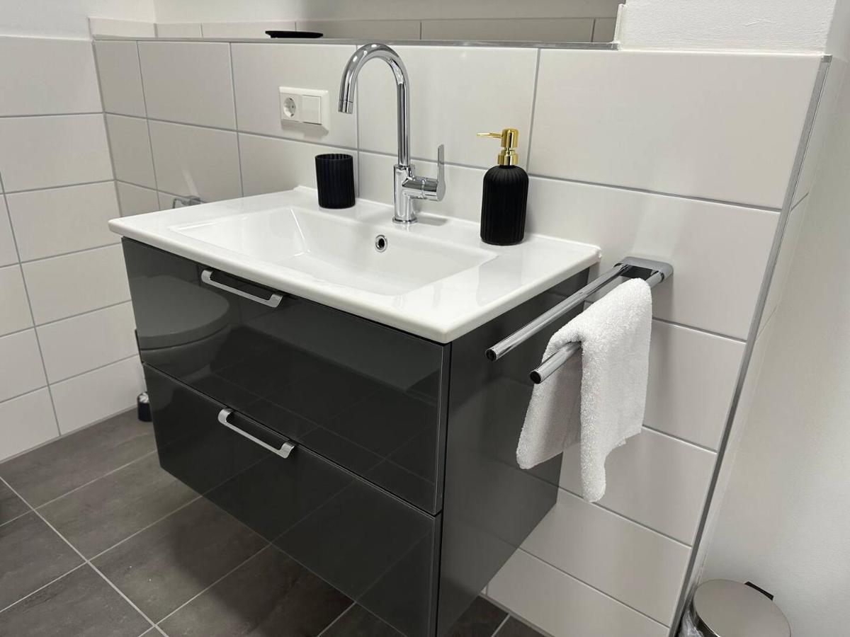 Suite4Me - Balkon I Kueche I Waschmaschine I Mainz-Kostheim วิสบาเดน ภายนอก รูปภาพ