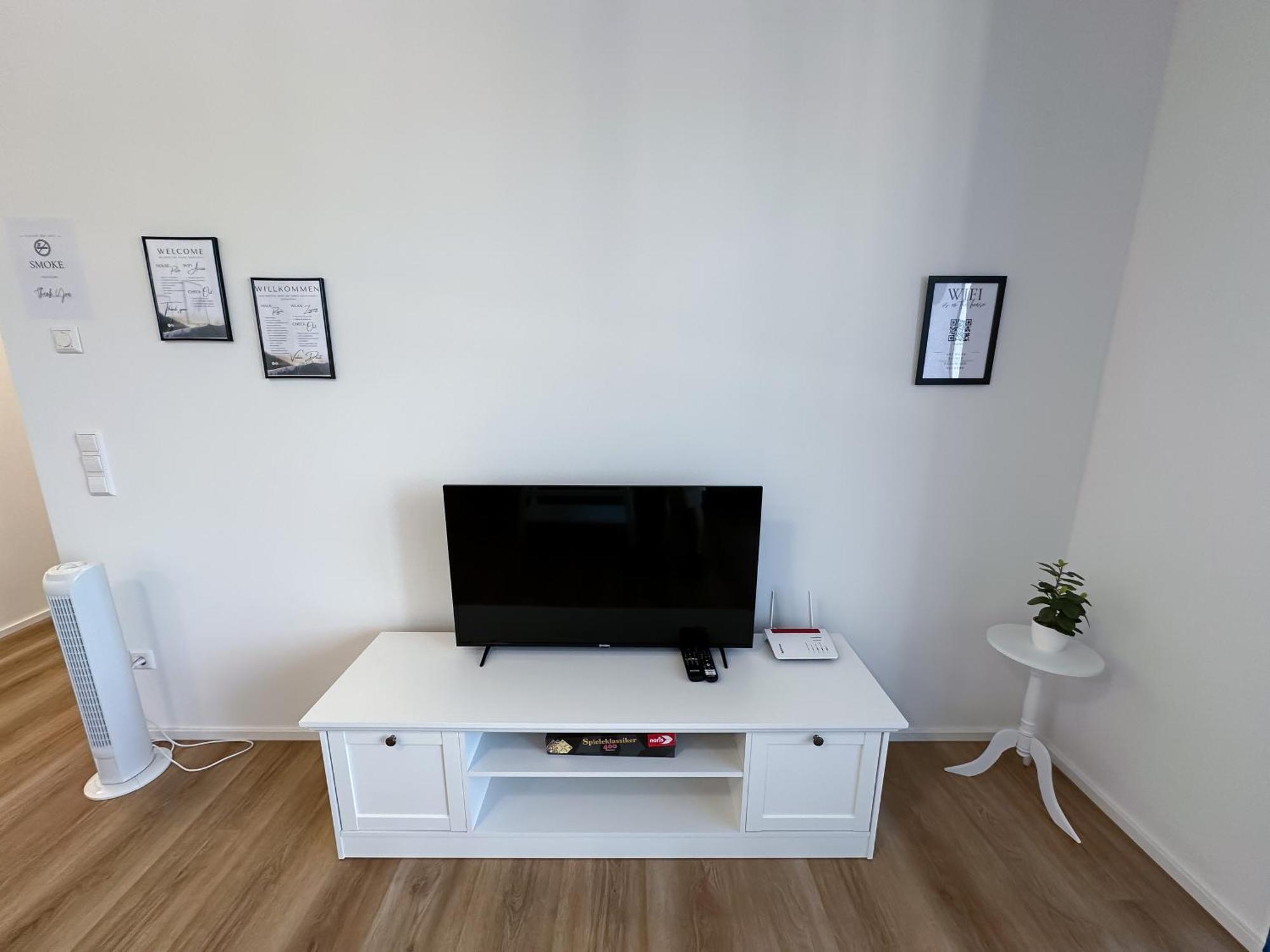 Suite4Me - Balkon I Kueche I Waschmaschine I Mainz-Kostheim วิสบาเดน ภายนอก รูปภาพ